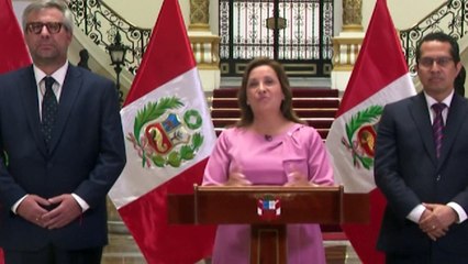 Boluarte convoca eleições no Peru para abril de 2026