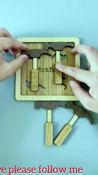 How to put 4 hammers into the frame?