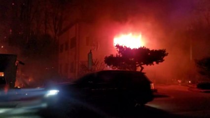 [제보영상] 안동 남선우체국 불타..."태어나 이런 바람 처음" / YTN