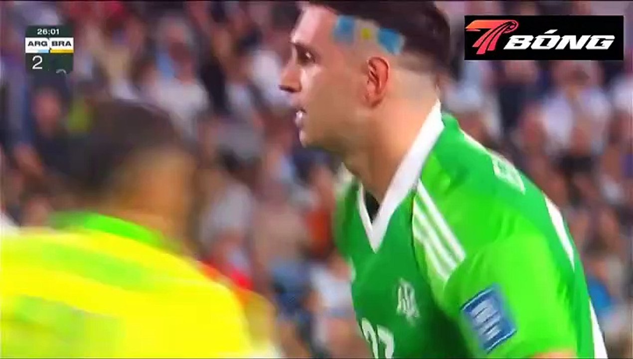 FT:  Argentina 4 - 1 Brazil • 7bong.com