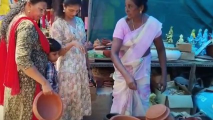 നാടിന്റെ സംസ്‌കാരവും കാർഷിക സമൃദ്ധിയും പുതുതലമുറയ്ക്ക് പകർന്നു നൽകി ഓമല്ലൂർ വയൽവാണിഭം