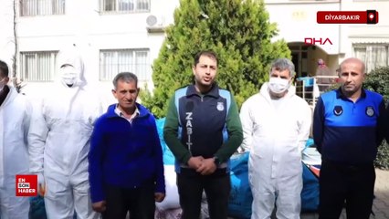 Diyarbakır'da kötü koku yayılan evden bir kamyon çöp çıktı