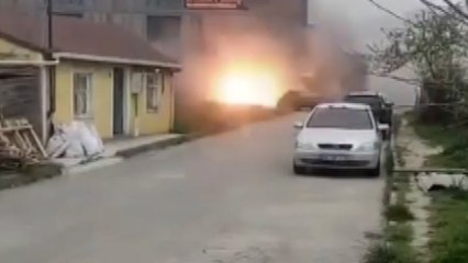 Arnavutköy'de fabrikanın elektrik panosunda çıkan yangın söndürüldü