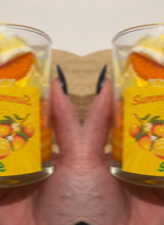 🌟nouvelle bougie gourmande 🌟  Collection printemps été   Découvrez la bougie odeur clémentine monoï   🍊bougie Summer d’un: laissez vous séduire par cette odeur de clémentine et monoï envoûtante 😍  Disponible dès maintenant sur le site 🌟  Ethernatural 🕯️🔮