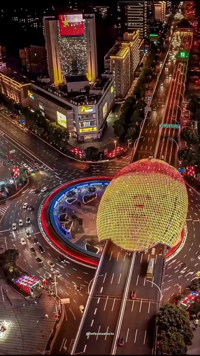 Green Modern Travel Agency Mobile Video