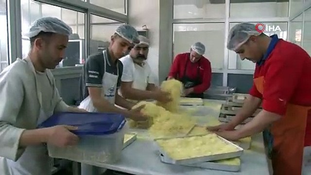 Malatya’da bayram öncesi baklava ustalarının yoğun mesaisi başladı