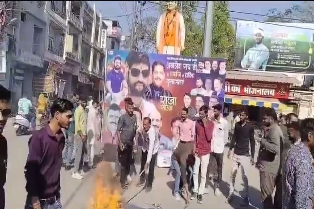 राणा सांगा पर अभद्र टिप्पणी करने पर प्रदर्शन
