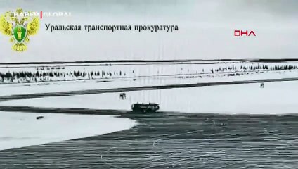 Kargo uçağı pistten çıktı, kara saplandı