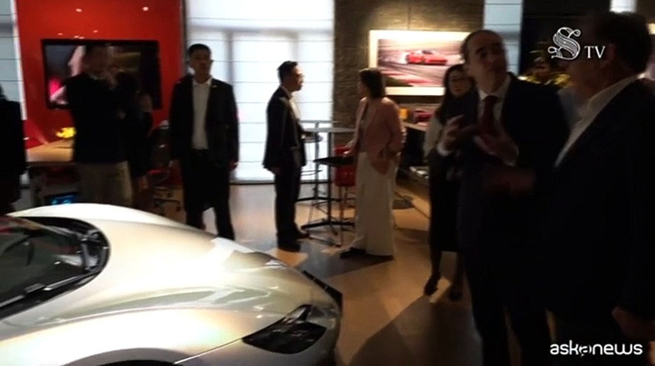 La Russa visita Casa Ferrari a Shanghai: icona globale