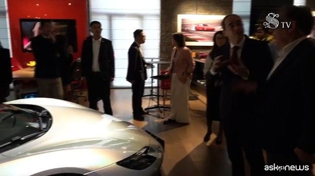 La Russa visita Casa Ferrari a Shanghai: icona globale