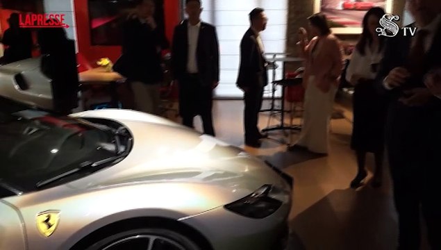 Italia - Cina, La Russa a Shanghai visita la Casa Ferrari