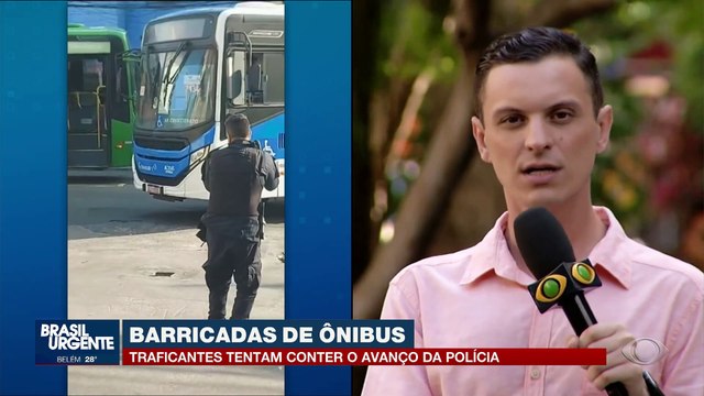 Traficantes usam ônibus como barricadas no RJ