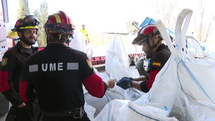 La UME comienza a retirar el dique de contención en el Hospital de Parapléjicos