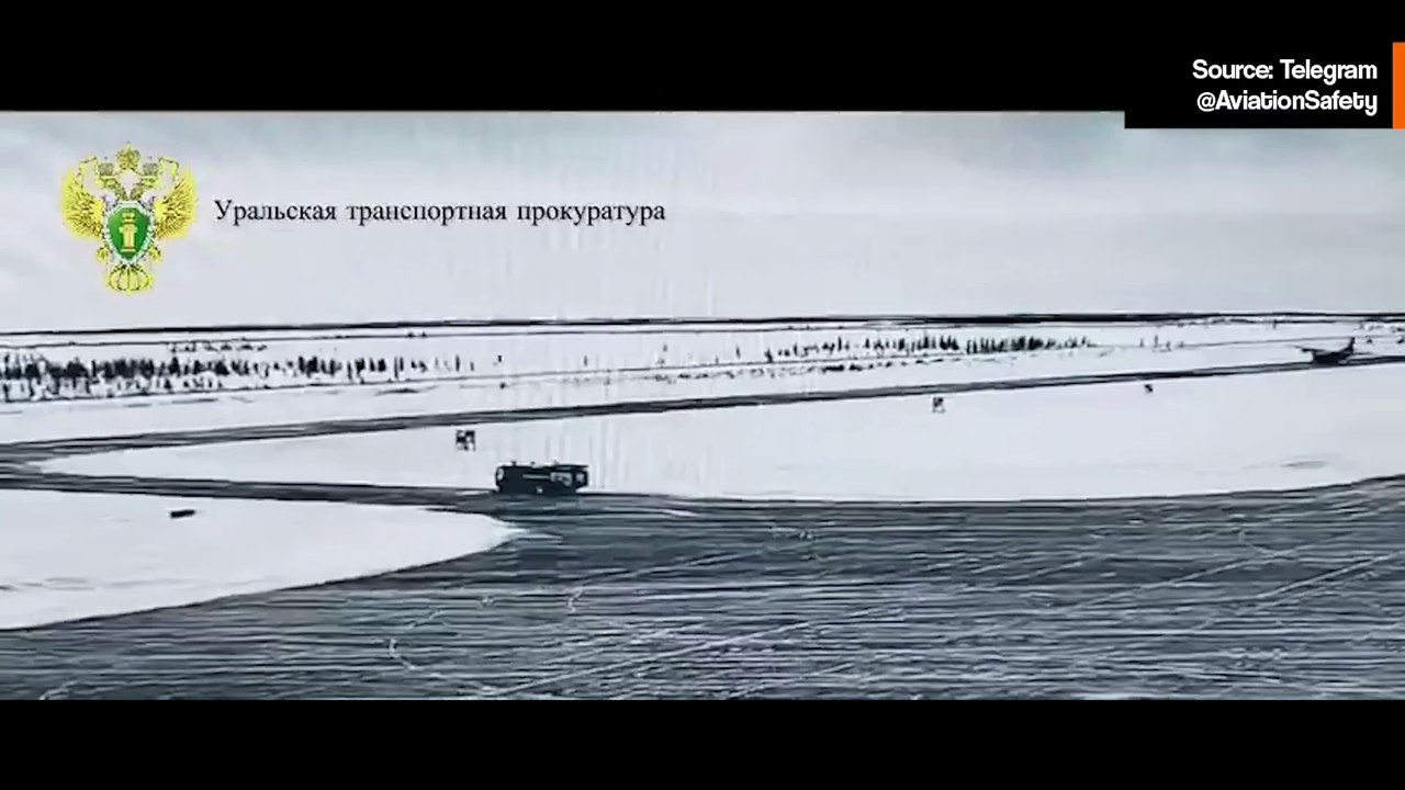 動画：ロシアで貨物機An-12が滑走路を外れ、雪の山に衝突