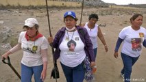 Mexicans risk their lives to find missing family members