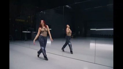 Dua lipa-houdini in sign signlanguage