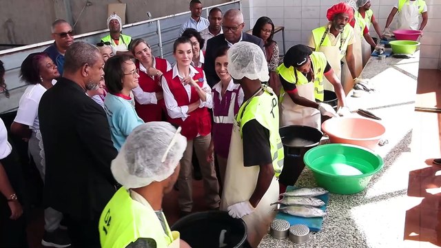 Las imágenes más entrañables de la Reina Letizia en su misión de cooperación en Cabo Verde