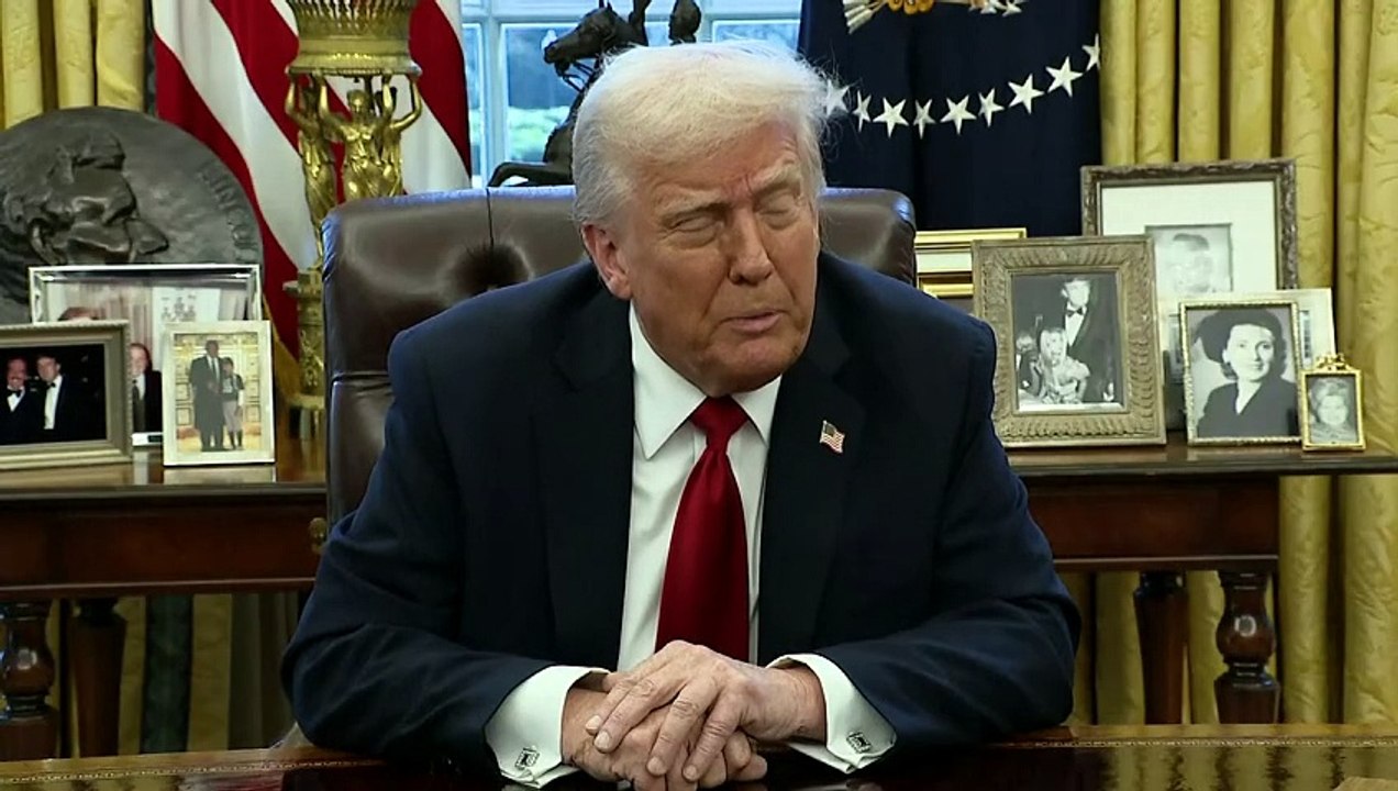 Trump anuncia tarifas de 25% sobre ‘todos os carros que não são fabricados nos EUA’