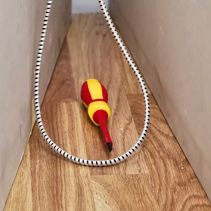 This tool-retrieving hack will surprise you💡