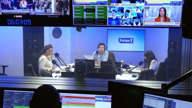 Guerre en Ukraine : à Paris, Emmanuel Macron réaffirme son soutien à Volodymyr Zelensky