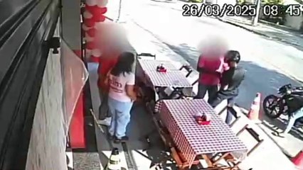Mulher é assaltada durante transmissão ao vivo