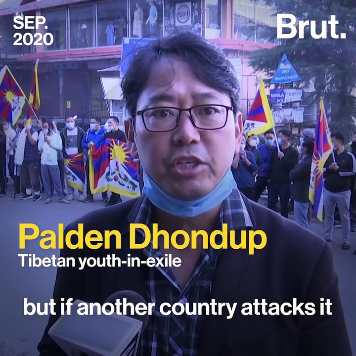Tibetans Give Warm Send-Off to Security Forces