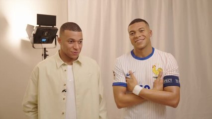 Mbappé rencontre sa statue de cire chez Madame Tussauds