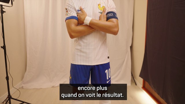 Mbappé rencontre sa statue de cire chez Madame Tussauds