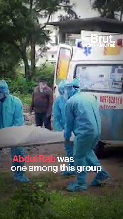 Muslim Men Help Families Cremate The Dead