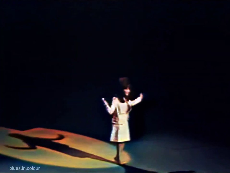 The Ronettes chantent "Be My Baby" en live