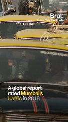 Akshay Kumar Takes A Ride In Mumbai Metro