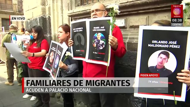 Familiares de migrantes fallecidos en INM de Ciudad Juárez protestan en Palacio Nacional