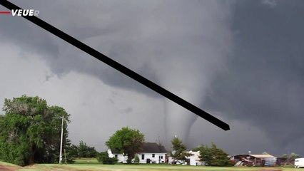 This Insane Video Captured the Moment a Tornado Surrounded a Home in Illinois