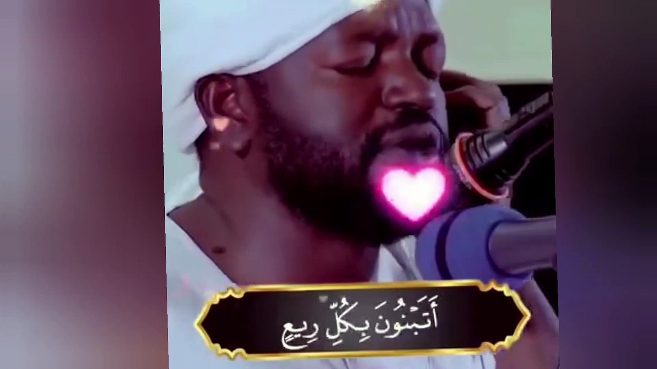 اتبنون بكل ريع ءاية تعبثون