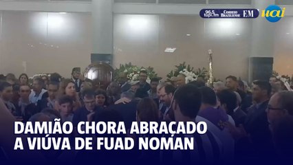 Damião chora abraçado a viúva, dona Mônica Drummond