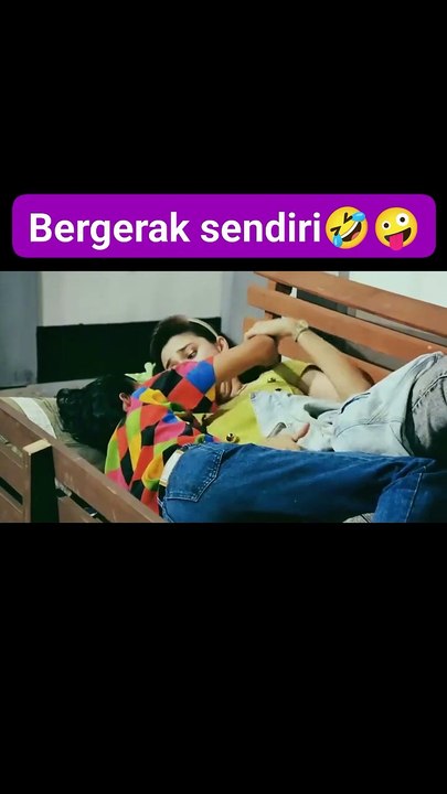 भूकंप की कारण लड़का लड़की की बिस्तर जा पारा lates romantic scenes