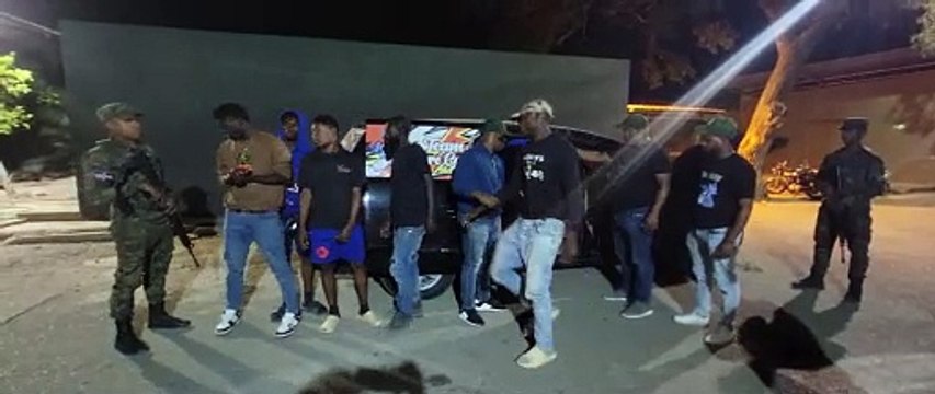 Detienen grupo de 48 inmigrantes indocumentados en un platanal en Valverde