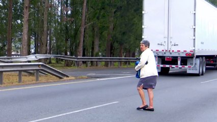 Decenas de personas arriesgan su vida a diario cruzando la pista Florencio del Castillo