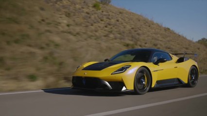 Maserati GT2 Stradale in Giallo Genio Driving Video