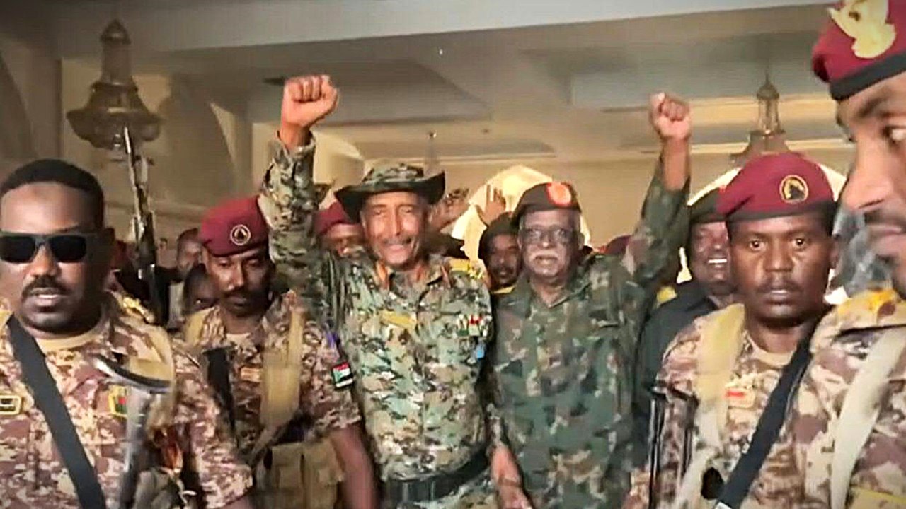 Militärregierung im Sudan erobert Hauptstadt Khartum zurück