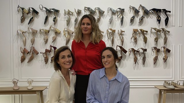 Hablamos con Tita Guerrero, fundadora de Flordeasoka, sobre los inicios de la marca y las últimas tendencias en calzado de novia e invitada