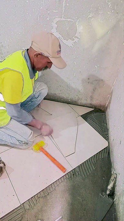 Professional Way to Cut & Install Ceramic Tiles in Floor Corners!