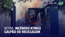 Galpão de reciclagem pega fogo em Betim