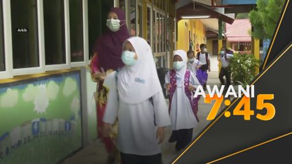 Lencana diberi percuma, lekat sahaja - PM