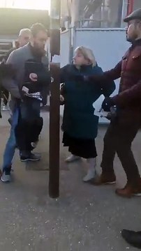 Une conseillère régionale Rassemblement national violemment agressée et menacée de mort par un homme ce matin à Fontainebleau - Une plainte va être déposée - VIDEO