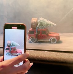 Mini car adventures on a treadmill road for an incredible photoshoot! 🚗