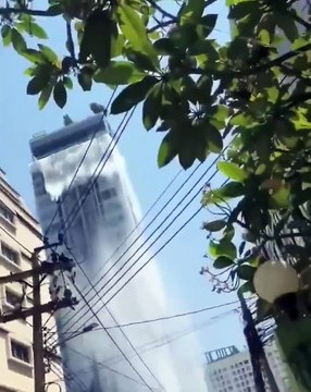 Séisme en Birmanie et en Thaïlande : Effondrements, panique, piscines qui débordent... Regardez en 90 secondes les images les plus spectaculaires de ce drame qui frappe la région