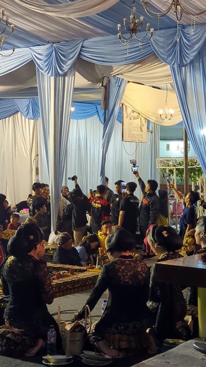 Meski ngantuk sempatkan foto sama sahabat sanidy