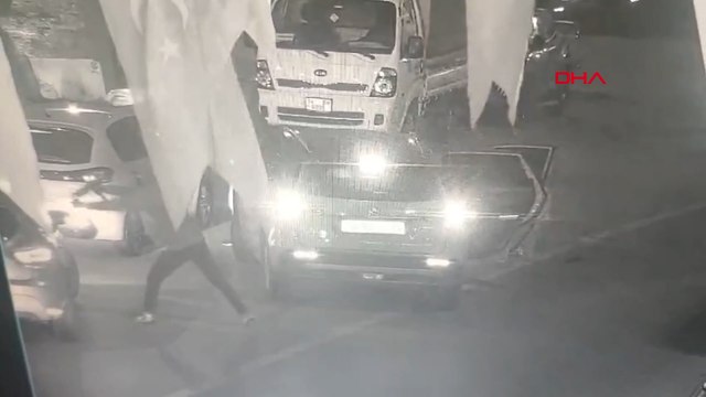 Kağıthane’de otomatik silahla suikast kamerada: 17 yaşındaki çocuk hayatını kaybetti