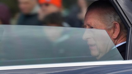 El rey Carlos III de Inglaterra reaparece tras su ingreso por el tratamiento contra el cáncer